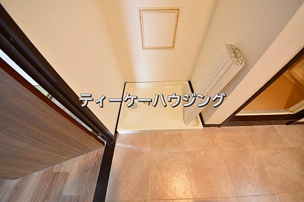 大容量の洗濯機にも対応できる洗濯機置き場を確保。