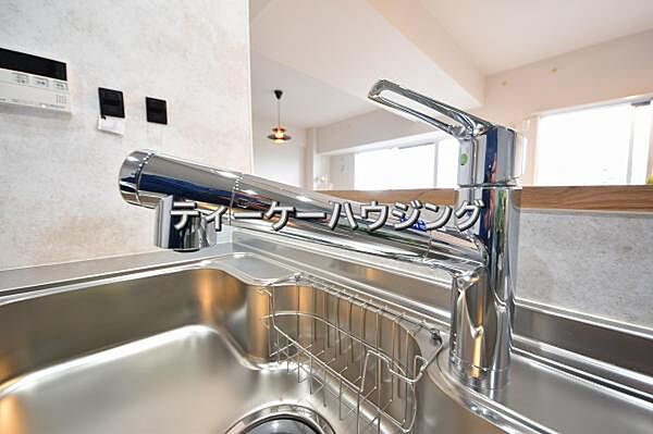 普段のお料理にもおいしいお水が使えます。浄水機能付き水栓完備