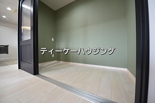 ここまでたくさん収納があれば、物が多い方でも安心ですね。
