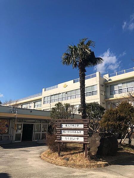 ■古和釜小学校/ 1968年（昭和43年）開校～教育目標～自ら学び　こころ豊かに生きぬく子供の育成　