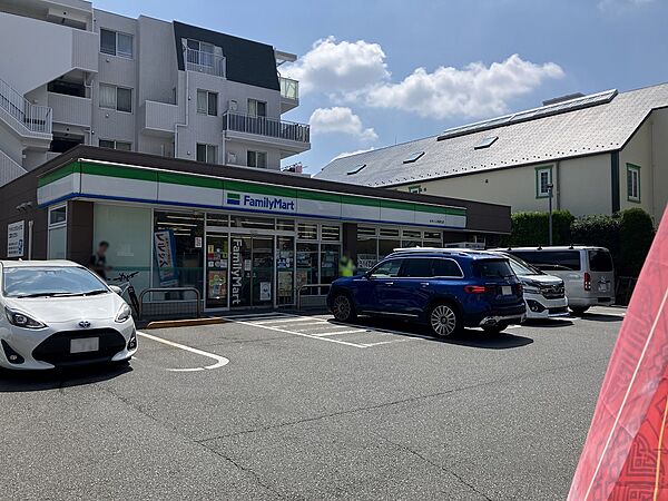 ファミリーマートまるいし希望丘店まで（320m）
