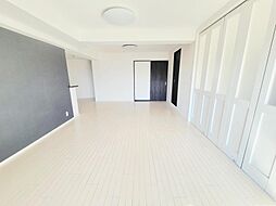 グリーンビレッジ浜野 3LDKのリビング/ダイニング