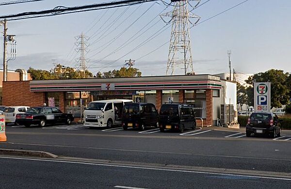 セブンイレブン千葉高品町店 徒歩4分。 290m