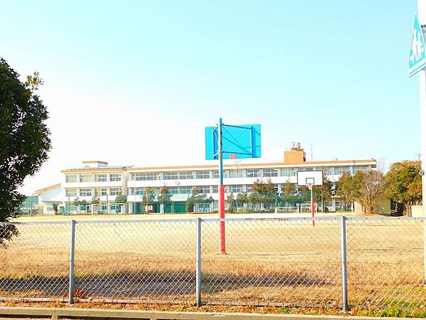 市原市立千種中学校 徒歩21分。 1620m