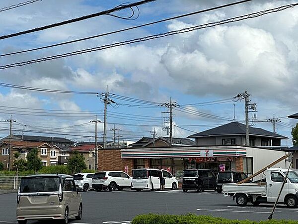 セブンイレブン千葉おゆみ野中央8丁目店 徒歩12分。 960m