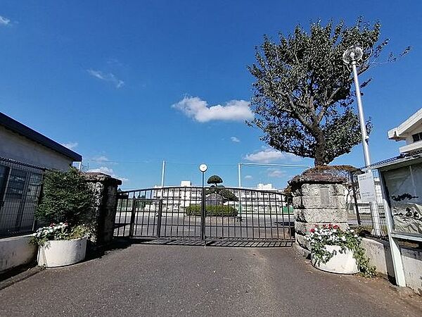 千葉市立誉田中学校 徒歩14分。 1260m
