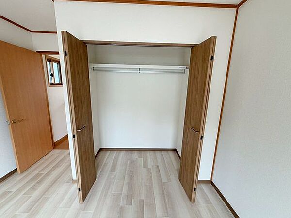全洋室にクローゼット完備で、整頓しながら綺麗な室内を保てます！