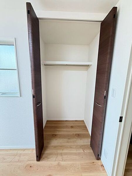 全洋室にクローゼット完備で、整頓しながら綺麗な室内を保てます！