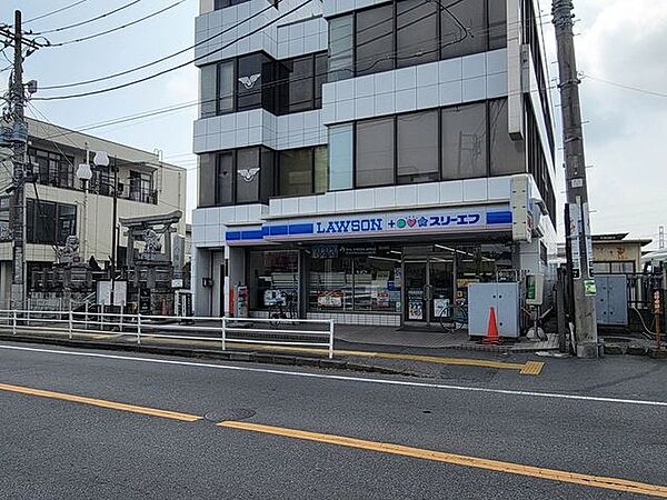 ローソン・スリーエフ鎌ヶ谷大仏駅前店 徒歩8分。 630m