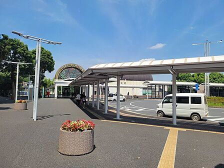 土気駅(JR東日本 外房線) 徒歩7分。 500m