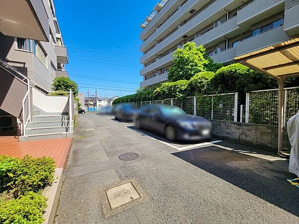 マンション駐車場
