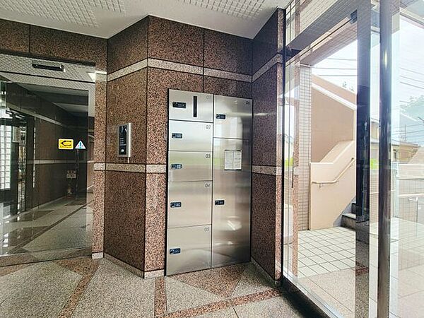 不在時に便利な宅配ボックスで、ネットショッピングを気軽に楽しめます