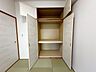 収納：押入れ収納は、来客用の寝具の保管場所にもなりますね！