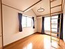 子供部屋：子供部屋にぴったりな洋室。明るい空間で成長を見守ります