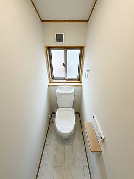 1・2階にトイレがございます！朝の忙しい時間帯も待たずにすみそうですね