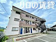 桂川駅より徒歩50分 築30年9ヶ月 3階建の賃貸物件
