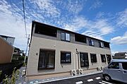 遠賀野駅より徒歩6分 築4年 2階建の賃貸物件