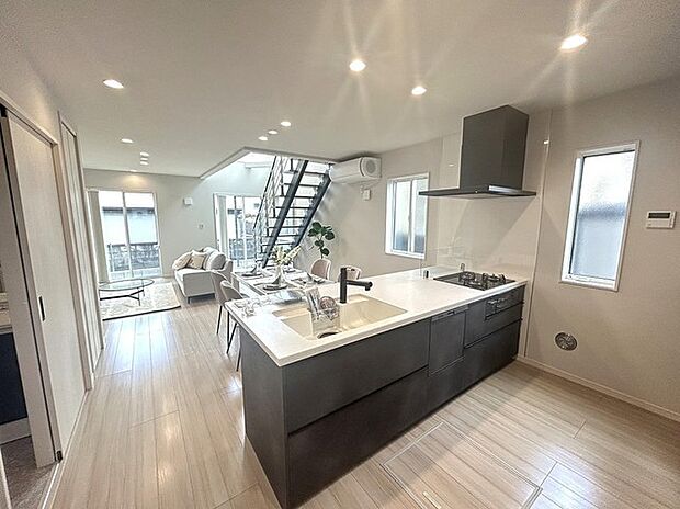 リビング空間にこだわりたい方に、見ていただきたい住宅です。