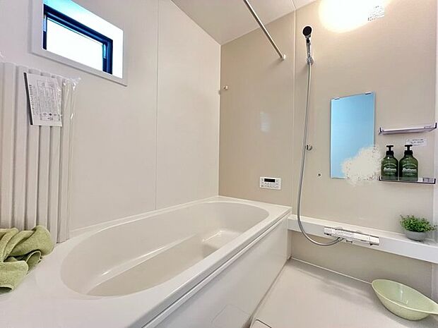 1坪広さを設けた浴室でゆったりバスタイム。