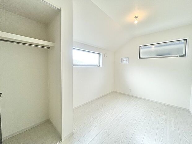 完成済み、実物をじっくりチェックできます。