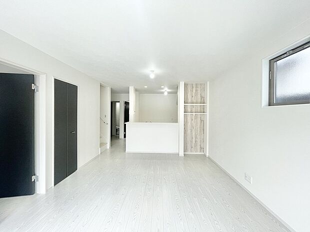 家族の動線が分かりやすいと定評のあるリビングイン階段を採用したプラン。