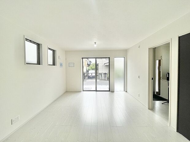 家族が自然に集りそうな広さが魅力のLDK。