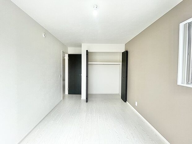 子供部屋には丁度良い洋室。サイズは5.1帖。