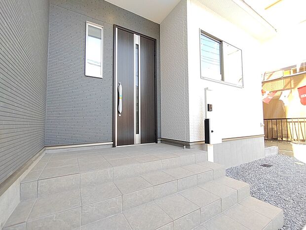 洗練されたモノトーンの外観が、上質な暮らしを予感させます