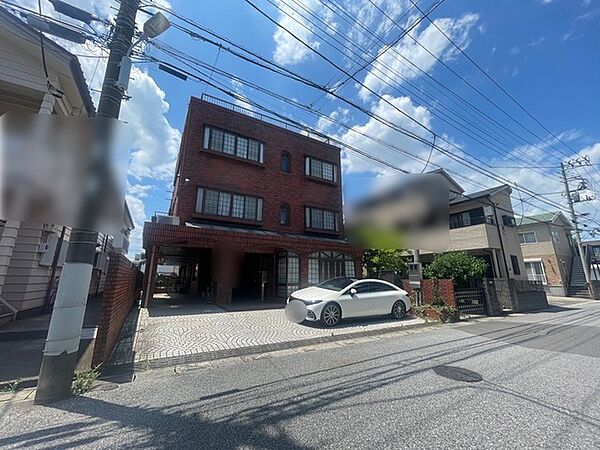 閑静な住宅地で、小さなお子様がいるご家族にも安心。