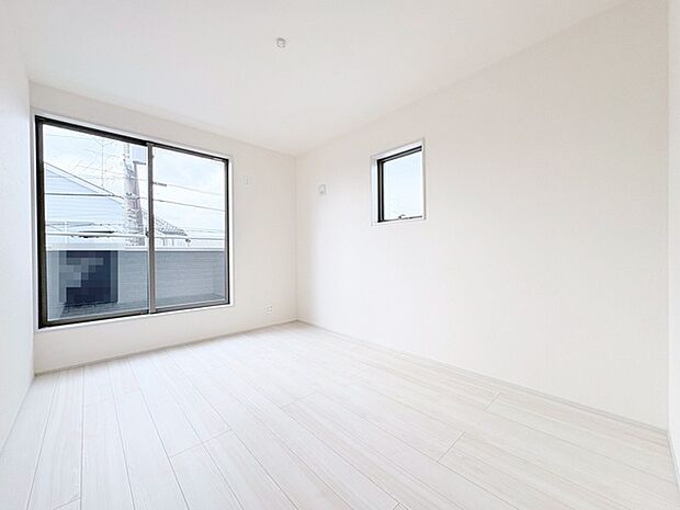 清潔感あふれる白で統一された、心地よい空間。