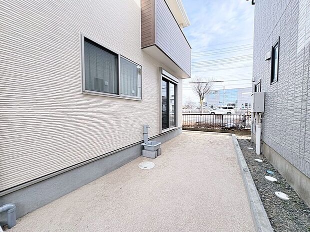 静かな佇まいに、穏やかな時間が流れる空間。