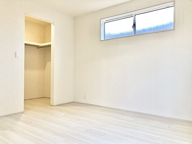 ウォークインクローゼット付き。