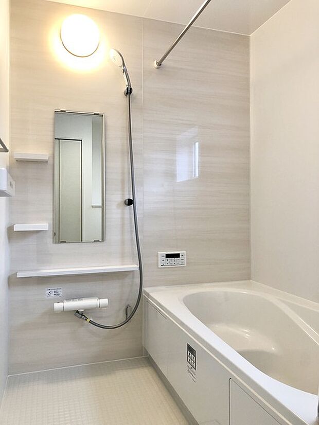 1坪広さを設けた浴室でゆったりバスタイム。 