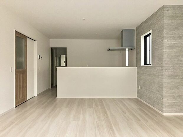 開放感と採光にこだわった、18帖のＬＤＫ。 