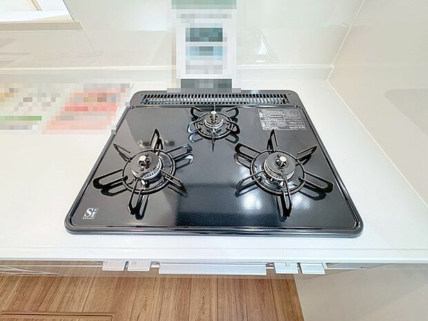 3口のガスコンロで、お料理はよりスピーディーに。