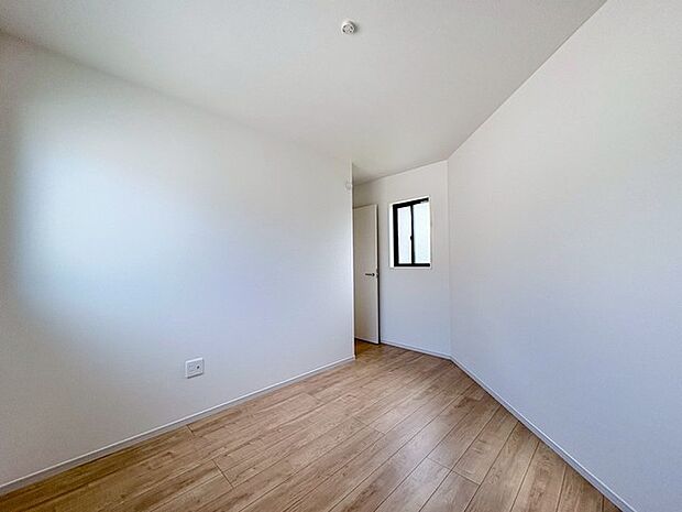 この部屋だれの部屋にしようかな、なんて会話を現地で楽しんでください。