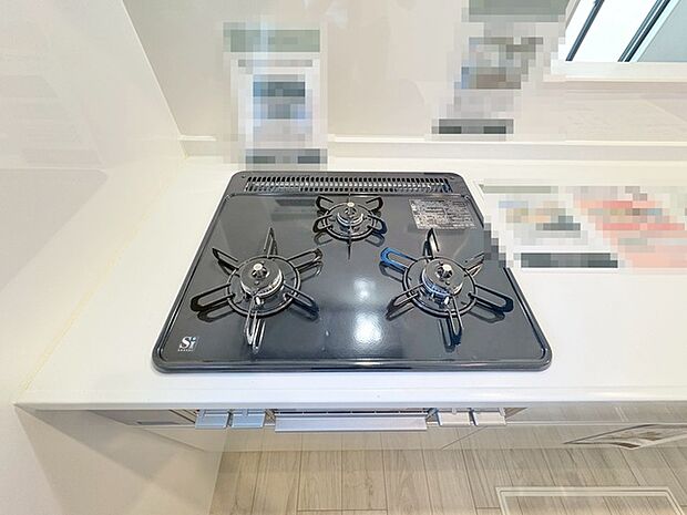 3口のガスコンロで、お料理はよりスピーディーに。