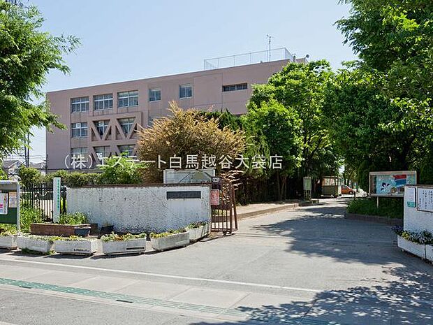 草加市立新栄中学校（1300m）