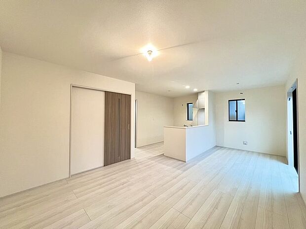 家族団らんの時間も増えそうな、くつろぎのLDK。