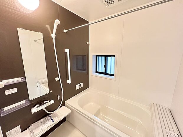 浴室乾燥機は湿気を排し、カビ防止に大活躍。冬季のヒートショック緩和にも。