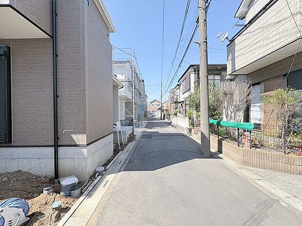 穏やかな日差しが広がる、心地よい空間がここにあります。