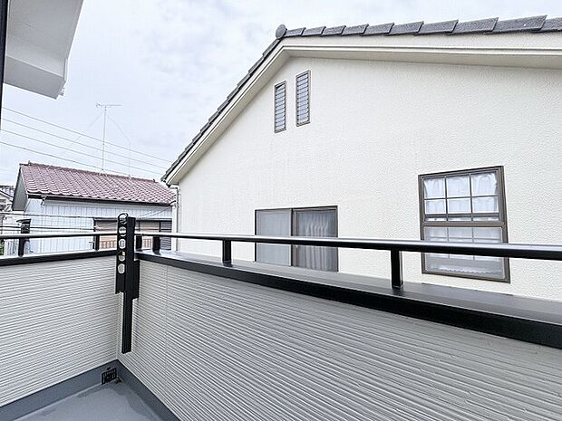 穏やかな住宅街の空気が流れる、プライベートな時間を大切にできる住空間です。