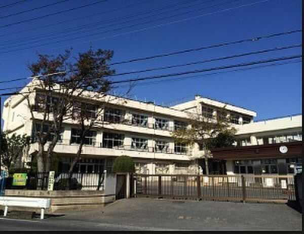 豊春小学校（1310m）