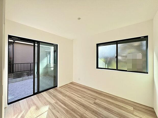 たっぷりの陽光に包まれる明るい住まい。 