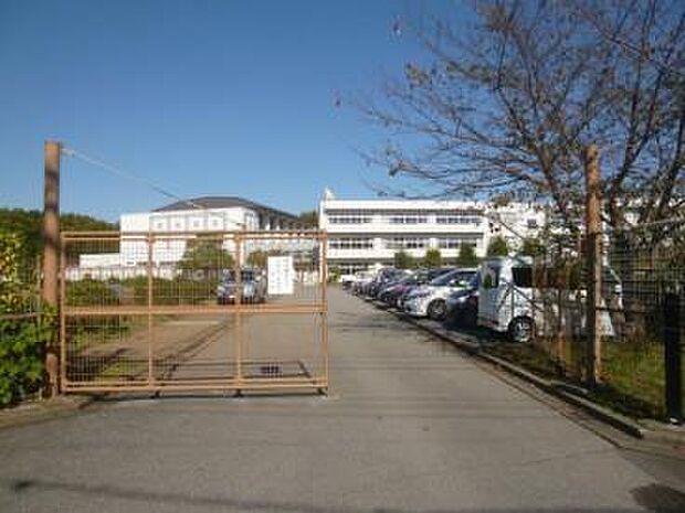 川口市立戸塚西中学校（1130m）