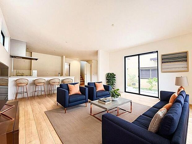 ご家族みんながゆったりくつろげる広々リビング。