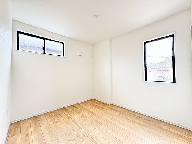 子供部屋には丁度良い洋室。