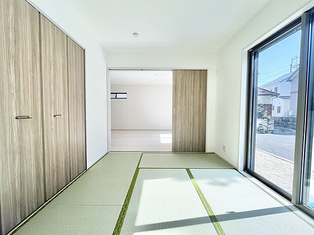 和の趣が心地よい、広がりを感じる空間