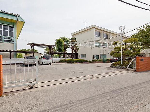 春日部市立豊春中学校(330m)