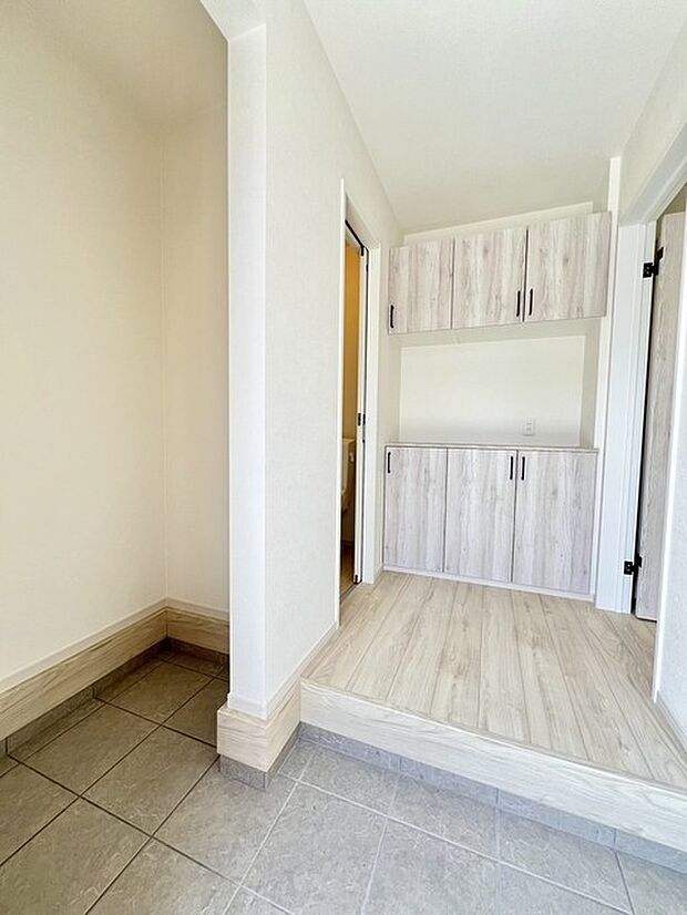 土間収納付きの玄関です。